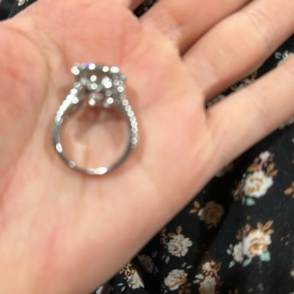 925 Sterling Silver 10ct Moissanite Ring, Fast Creative Ring, with box - Picture 7 of 10